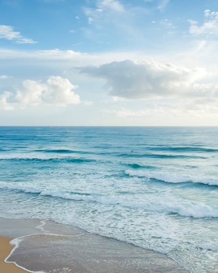 découvrez de magnifiques plages de sable et profitez du soleil et de la mer lors de votre escapade à la plage.