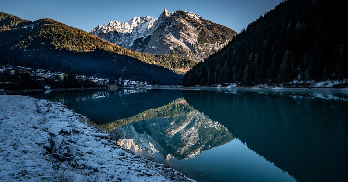 découvrez notre guide sur le lac artificiel, ses aspects environnementaux, ses usages récréatifs et son impact sur les écosystèmes naturels.